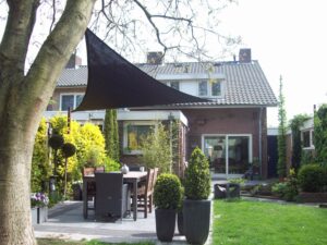 foto lange driehoek zwart 3 driehoek schaduwdoek